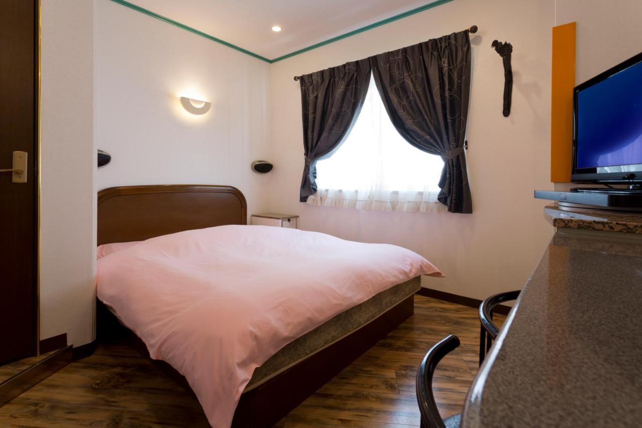 Hotel Hu Namba (Adults Only) Osaka Bagian luar foto